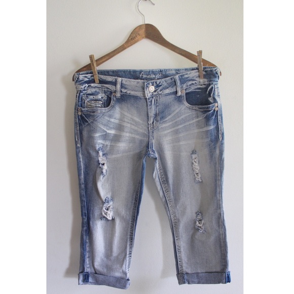 Amethyst Distressed Denim Jean Capris 11 Preowned - Picture 1 of 12